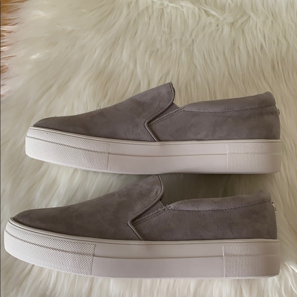 Steve Madden Gills Grey Suede Slip-on Sneaker Size 9.5 New in Box - Picture 7 of 13